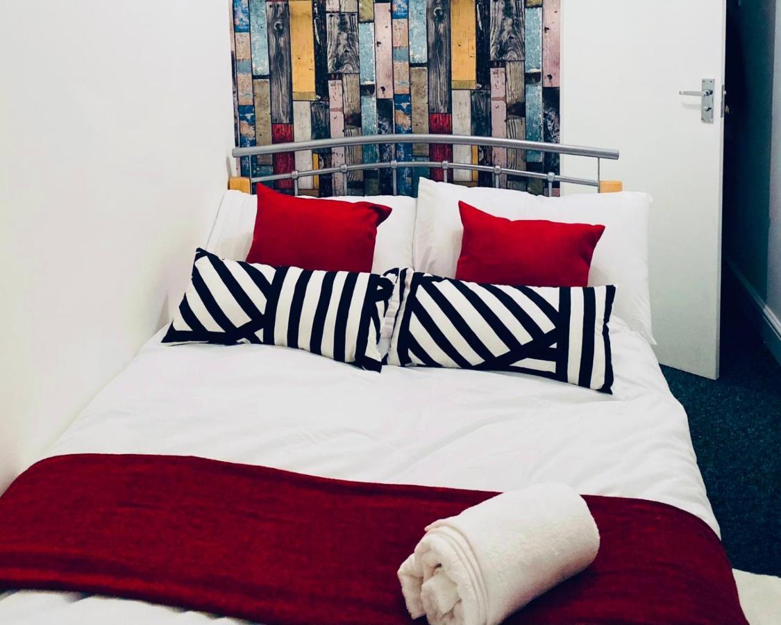 Spacious Four Bedroom Home 3 Bathrooms - 코번트리 외부 사진