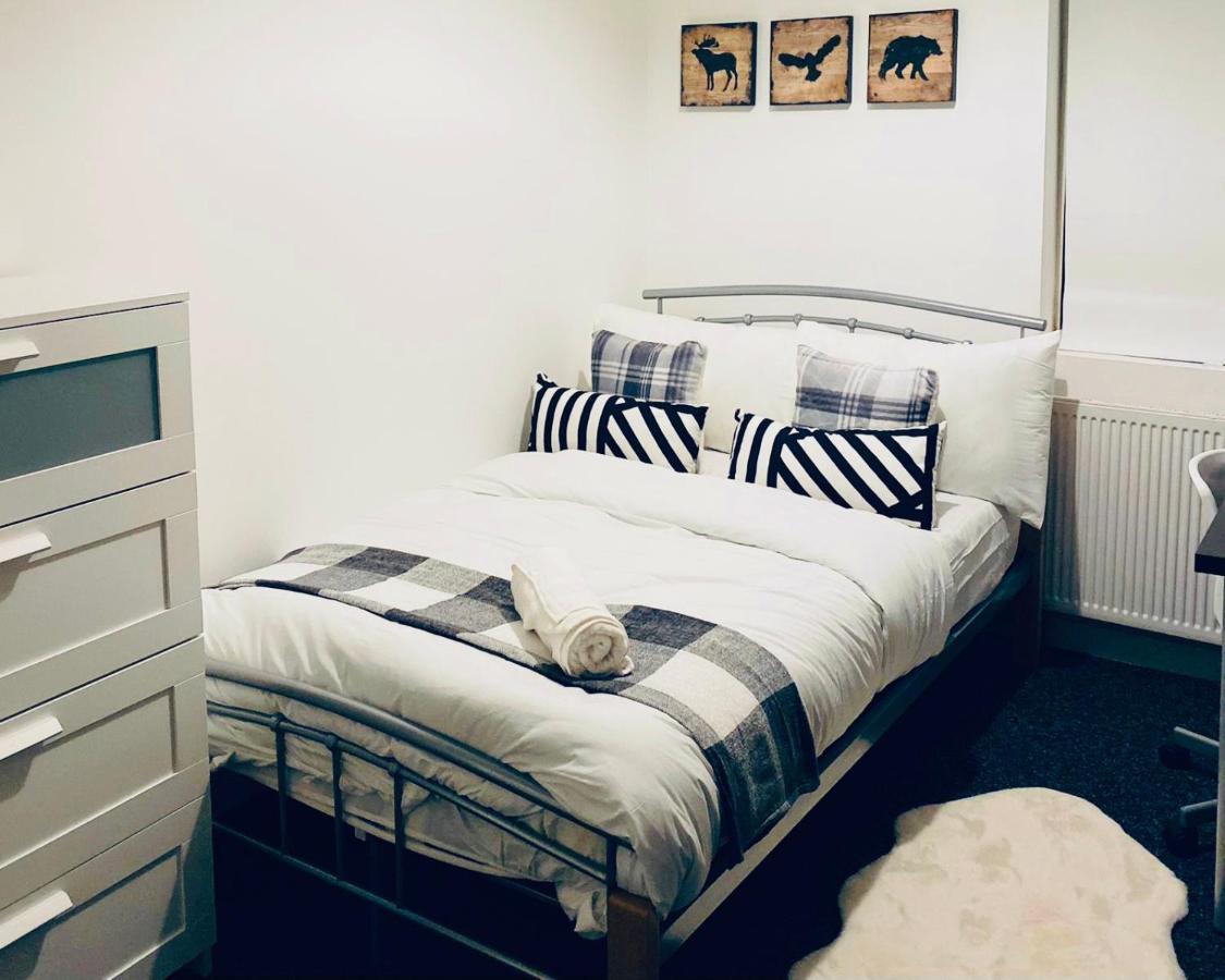 Spacious Four Bedroom Home 3 Bathrooms - 코번트리 외부 사진