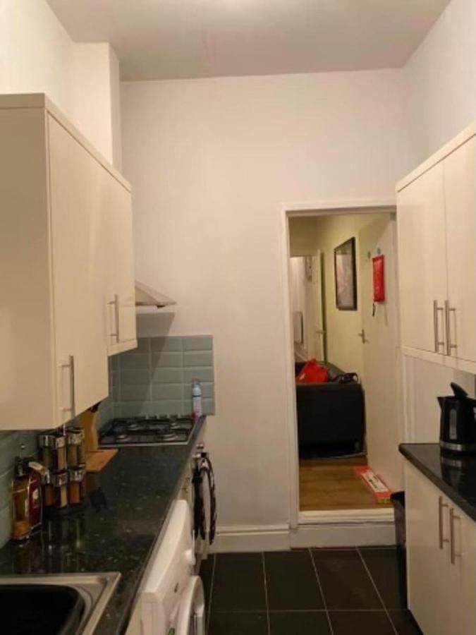Spacious Four Bedroom Home 3 Bathrooms - 코번트리 외부 사진